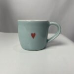 Světle modrý hrnek porcelánový srdíčko 80 ml – Darouge