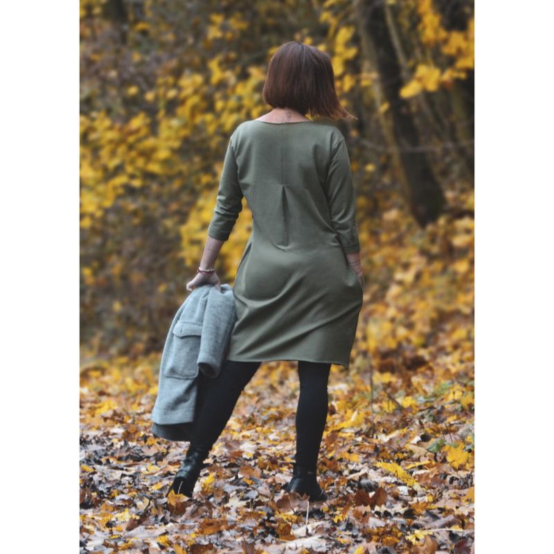Návrh bez názvu (1) Tmavě zelené šaty LEAF - Adelaube