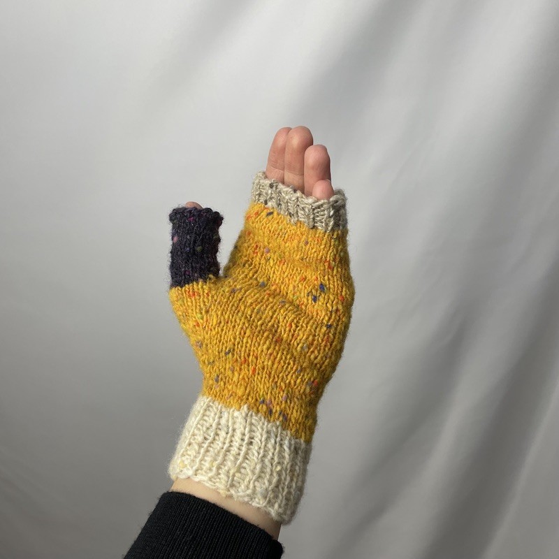 Žluté bezprstové rukavice z merino vlny - Pletulle Žluté bezprstové rukavice z merino vlny - Pletulle