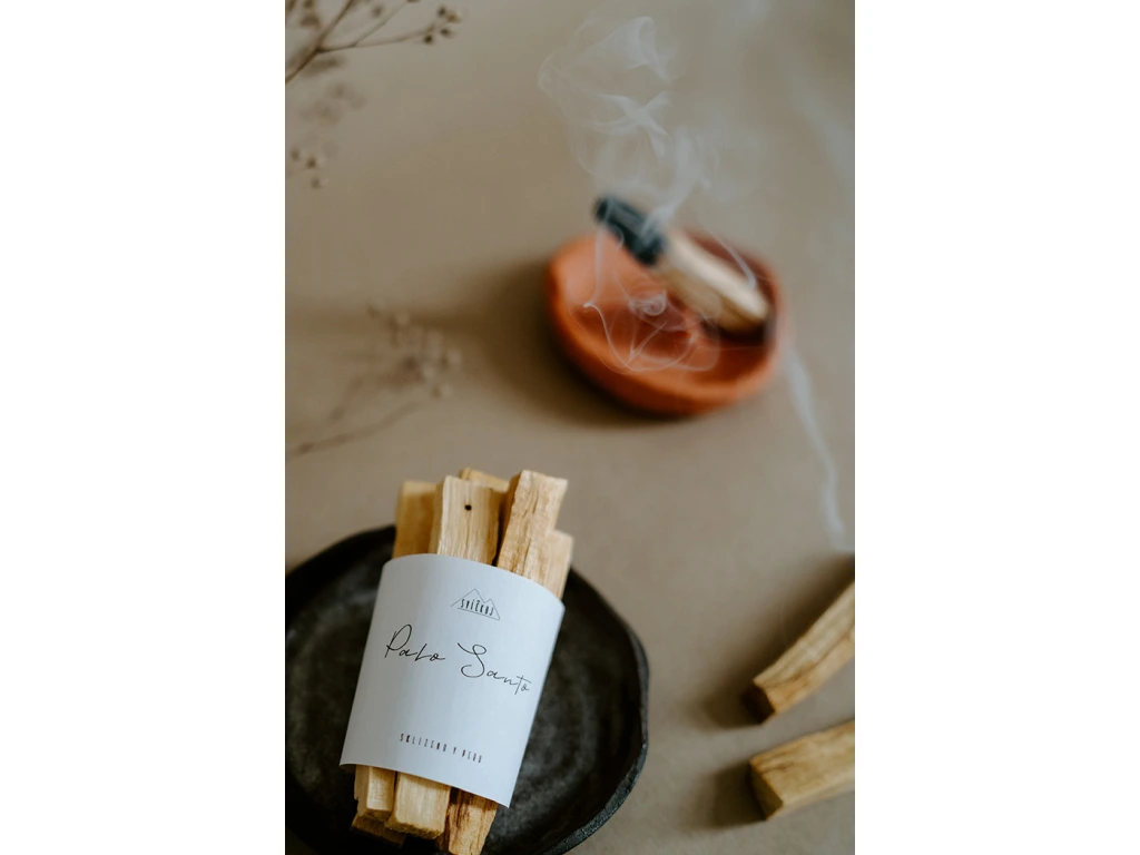 Vykuřovací dřívka Palo Santo – Svíčkuj Vykuřovací dřívka Palo Santo – Svíčkuj