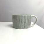 Zelený hrnek porcelánový Čáry 120 ml – Darouge