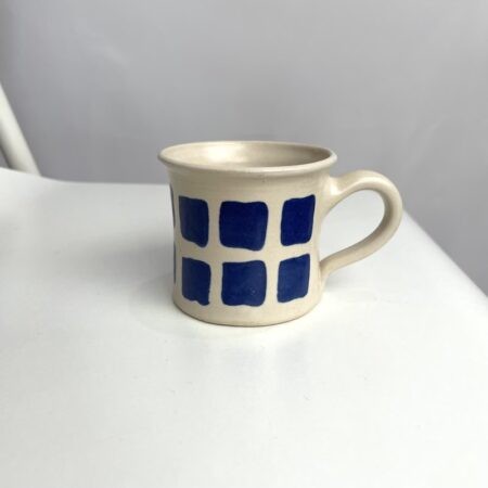 Hrnek malý s čtverečky - Milena Kaprálová