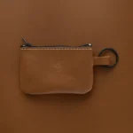 Hnědá kapsička MINI – Wood Style
