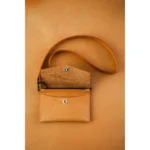 Skořicová kapsička s popruhem – Wood Style