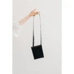 Pouzdro na telefon Nara black – Vena Valnoha