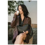 Kabelka Kayra black, zlaté kování – Vena Valnoha