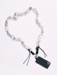 Scrunchie popruh na mobil, stříbrná – SEGRA.SEGRA